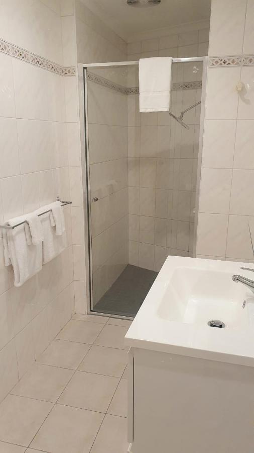 Hotel Cavalier Wantirna South Экстерьер фото