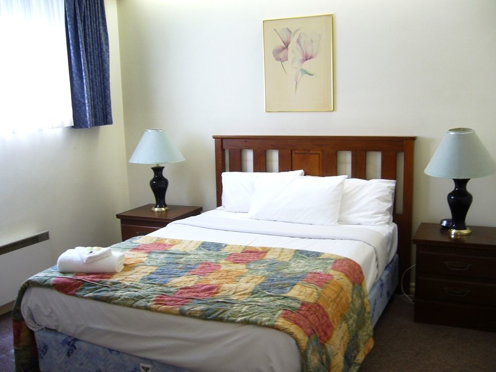 Hotel Cavalier Wantirna South Экстерьер фото