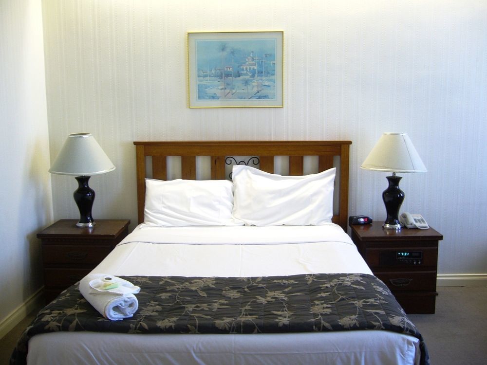 Hotel Cavalier Wantirna South Экстерьер фото