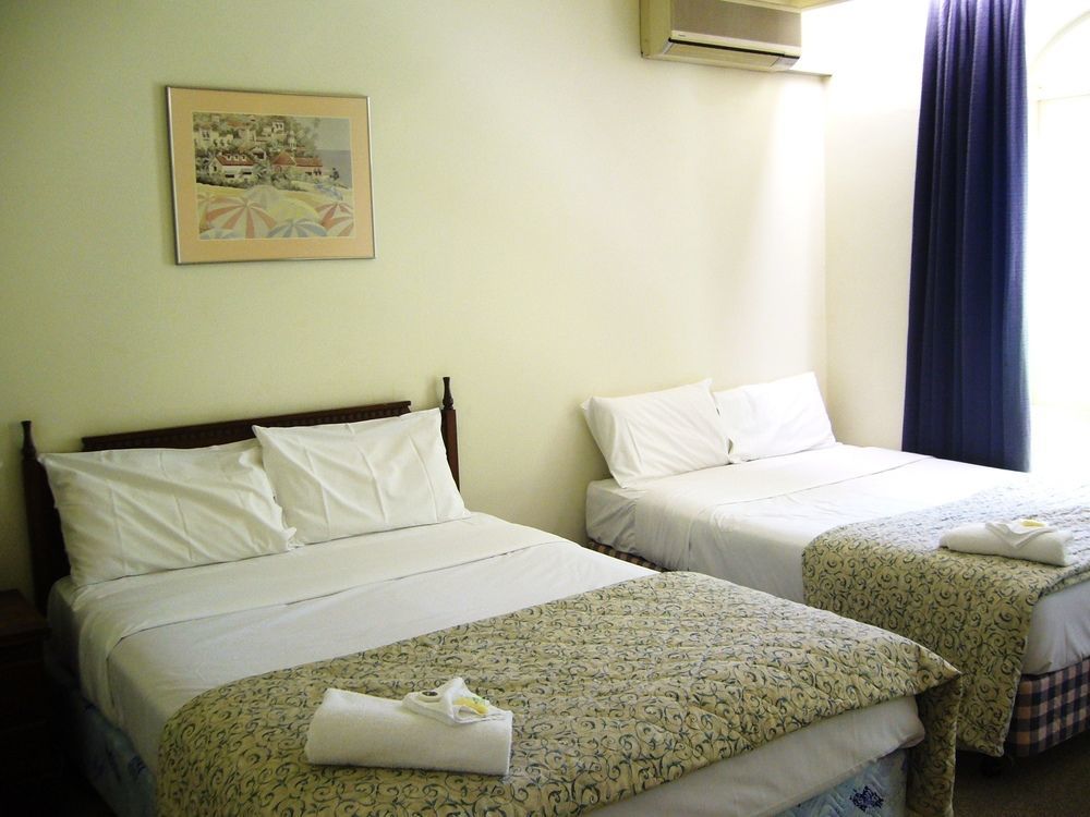 Hotel Cavalier Wantirna South Экстерьер фото