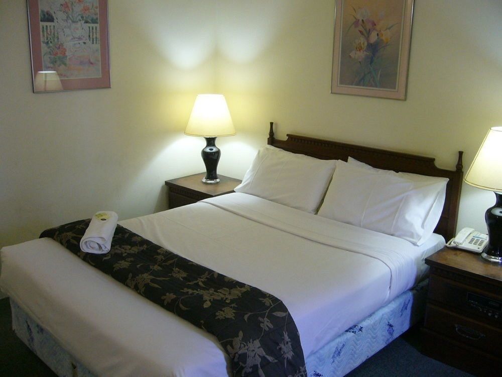 Hotel Cavalier Wantirna South Экстерьер фото