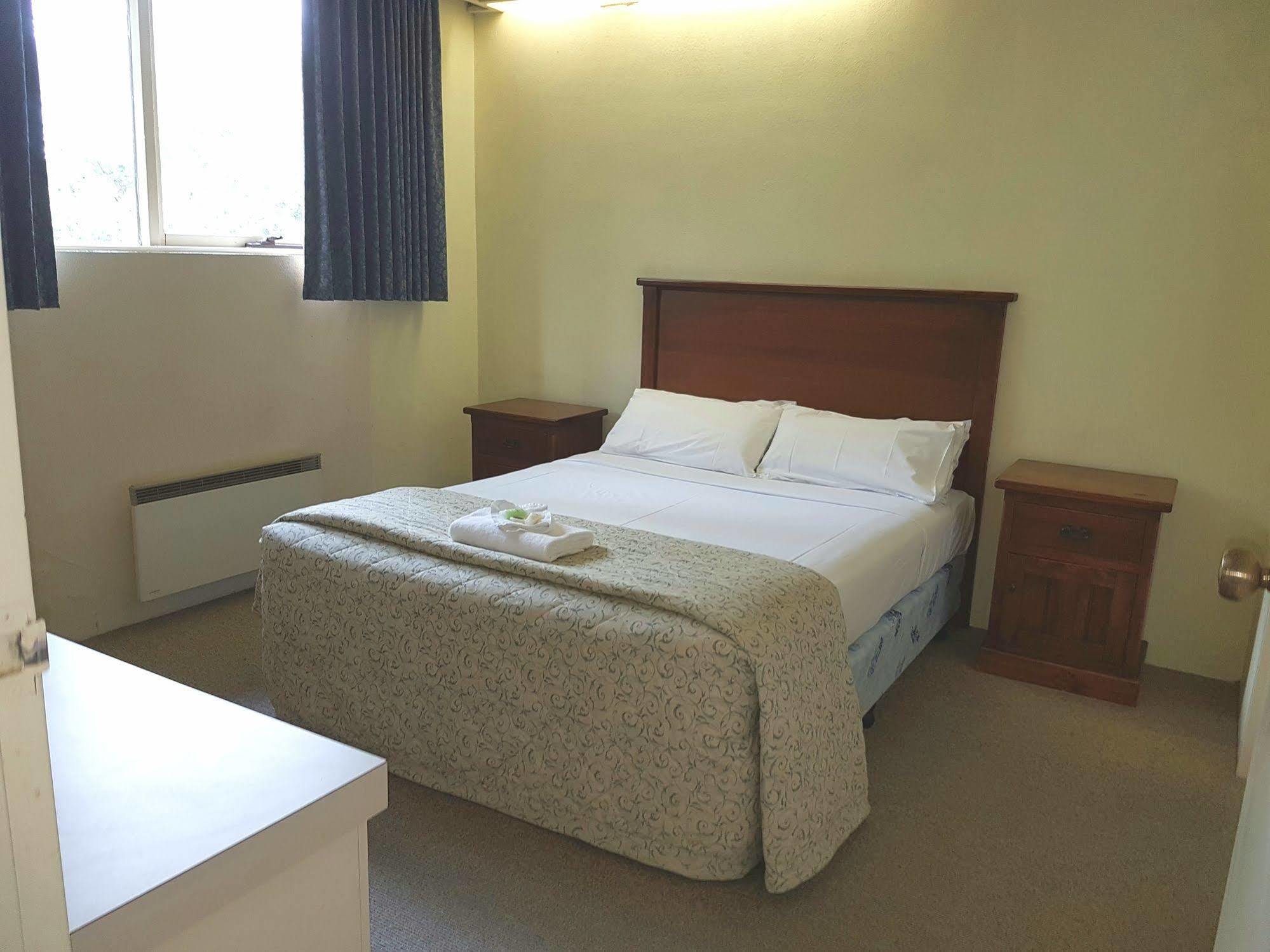 Hotel Cavalier Wantirna South Экстерьер фото